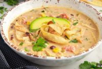 Southwestern Slow Cooker Chicken Tortilla Soup
